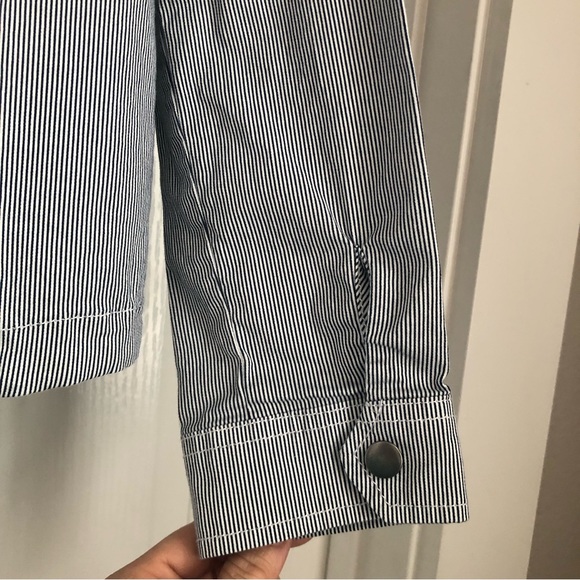 So striped jacket. - Picture 9 of 9